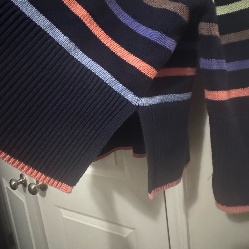 GAP Navy and Pink Knit Sweater - Picture 3 of 4